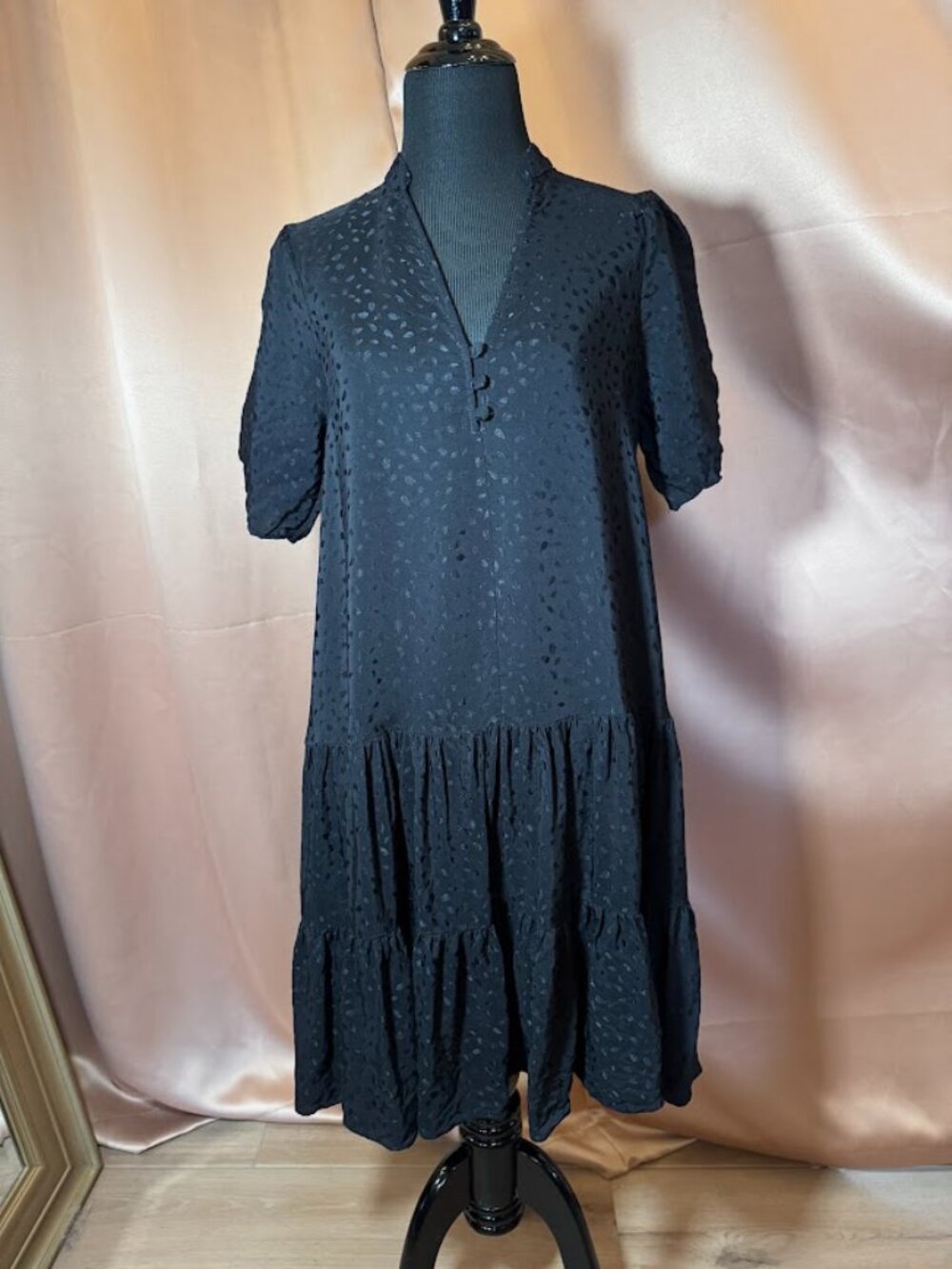 Maeve Sacha Jacquard Tiered Tunic Dress XS Textured Boho Animal Print Black EUC